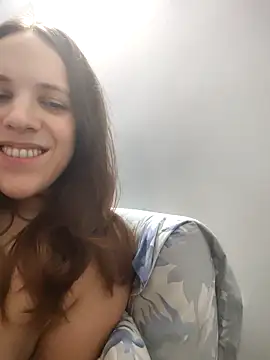 Snapshot of lauflor chatting on April 2026 07:07:02 PM lauflor online show from April 2026 07:07:02 PM