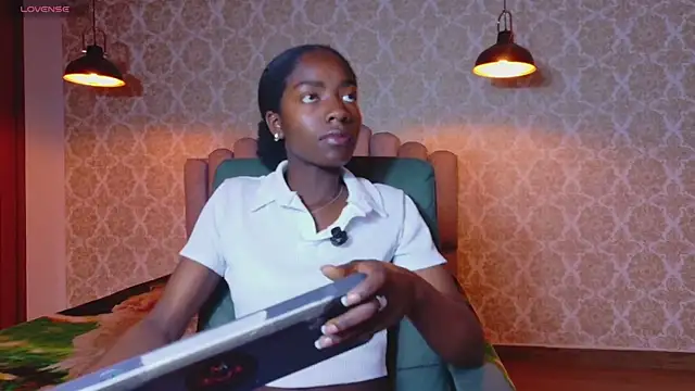 Snapshot of katia_green1 chatting on November 2025 03:45:02 PM katia green1 online show from November 2025 03:45:02 PM