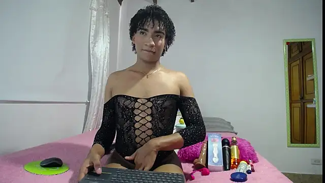 Stannlyy online show from September 2025 08:31:02 PM