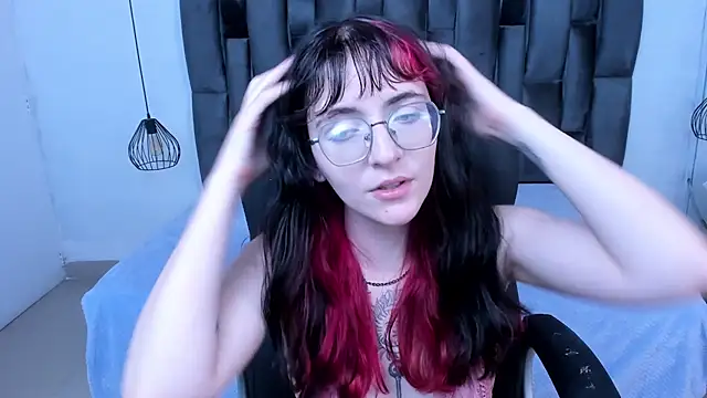 AfroditaLeclair online show from October 2025 06:32:02 PM
