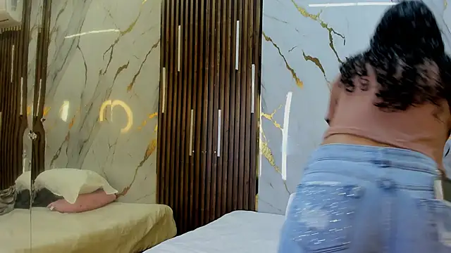 Snapshot of VictoriaDuart chatting on November 2025 07:57:01 PM VictoriaDuart online show from November 2025 07:57:01 PM