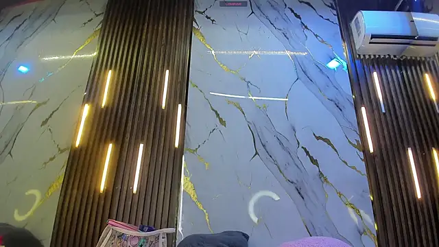 Snapshot of VictoriaDuart chatting on November 2025 08:09:02 PM VictoriaDuart online show from November 2025 08:09:02 PM