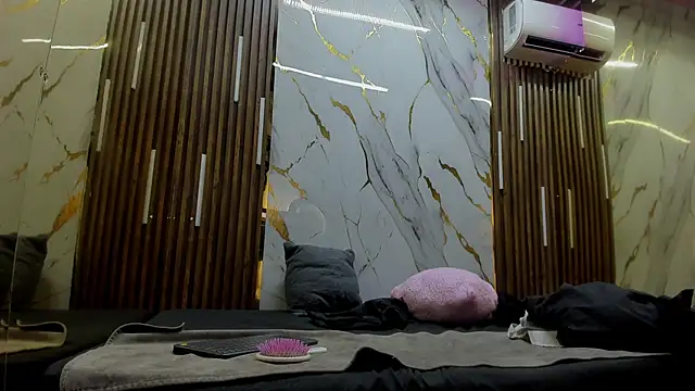 Snapshot of VictoriaDuart chatting on October 2025 07:57:02 PM VictoriaDuart online show from October 2025 07:57:02 PM