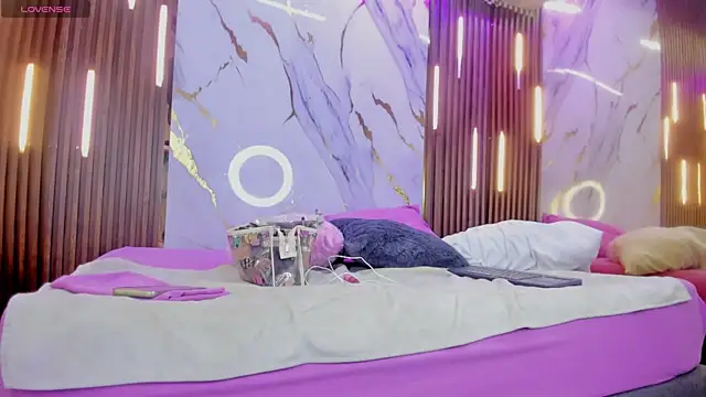 Snapshot of VictoriaDuart chatting on September 2025 08:09:01 PM VictoriaDuart online show from September 2025 08:09:01 PM