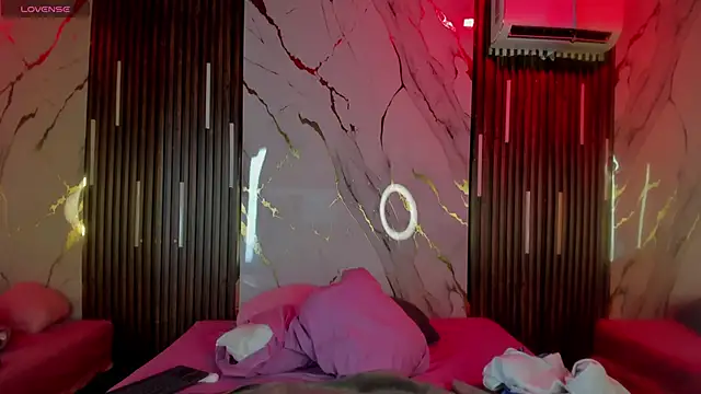 Snapshot of VictoriaDuart chatting on November 2025 08:56:02 PM VictoriaDuart online show from November 2025 08:56:02 PM