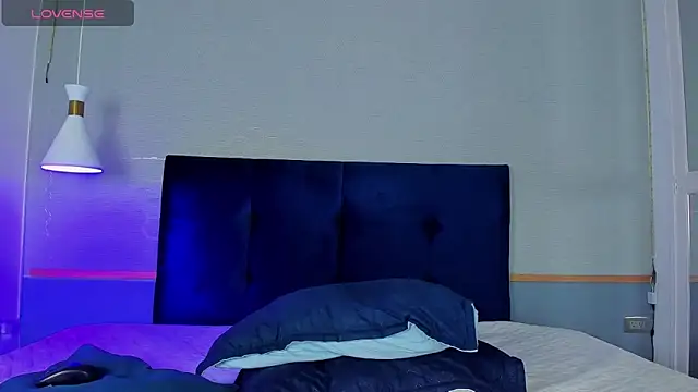 Snapshot of Tsuki_Maru chatting on November 2025 01:26:02 PM Tsuki Maru online show from November 2025 01:26:02 PM