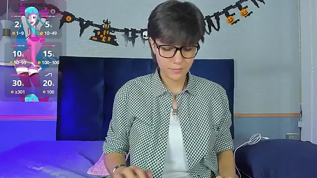 Snapshot of Tsuki_Maru chatting on October 2025 08:09:02 PM Tsuki Maru online show from October 2025 08:09:02 PM