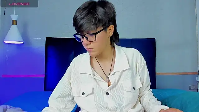 Snapshot of Tsuki_Maru chatting on November 2025 08:12:01 PM Tsuki Maru online show from November 2025 08:12:01 PM