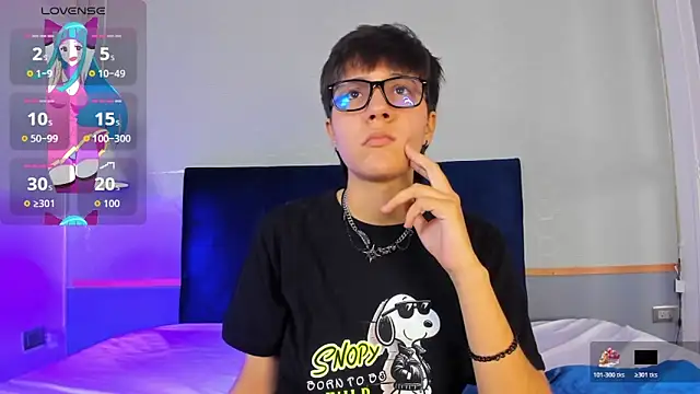 Snapshot of Tsuki_Maru chatting on November 2025 08:42:01 PM Tsuki Maru online show from November 2025 08:42:01 PM