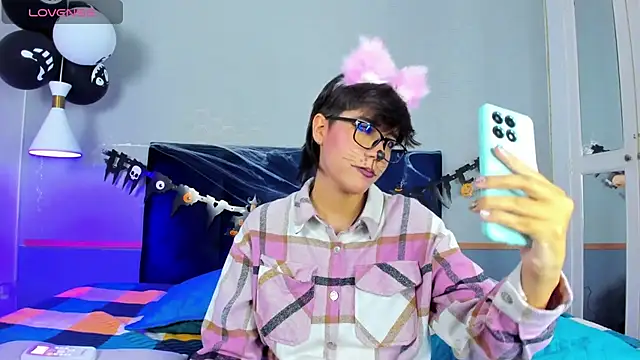 Snapshot of Tsuki_Maru chatting on October 2025 09:11:02 PM Tsuki Maru online show from October 2025 09:11:02 PM