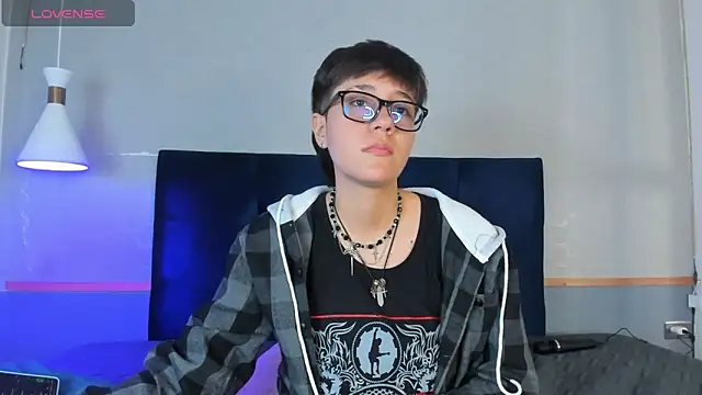 Snapshot of Tsuki_Maru chatting on November 2025 09:18:01 PM Tsuki Maru online show from November 2025 09:18:01 PM