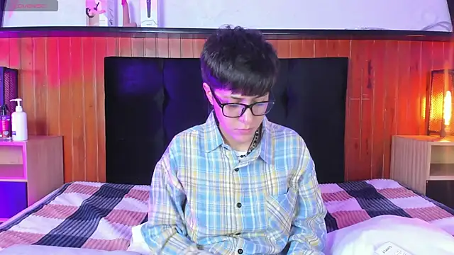 Snapshot of Tsuki_Maru chatting on November 2025 02:05:01 PM Tsuki Maru online show from November 2025 02:05:01 PM