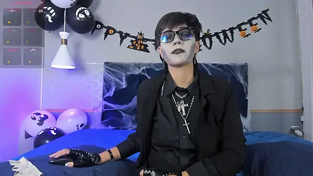 Tsuki Maru online show from October 2025 07:58:02 PM