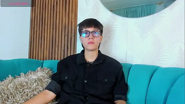 Snapshot of Tsuki_Maru chatting on November 2025 02:34:02 PM Tsuki Maru online show from November 2025 02:34:02 PM