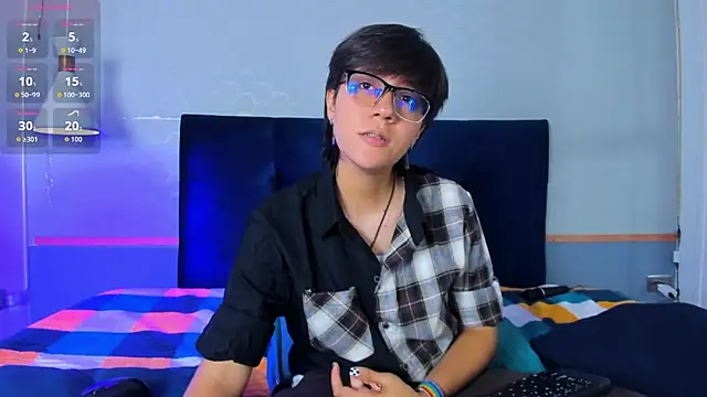 Tsuki Maru online show from October 2025 08:09:02 PM