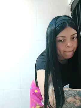LunaJacobs online show from October 2025 07:33:01 PM
