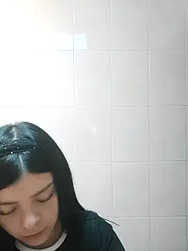 LunaJacobs online show from April 2026 07:59:02 PM