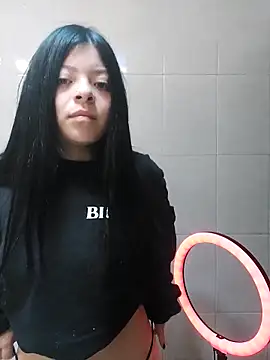 LunaJacobs online show from March 2026 06:18:02 PM