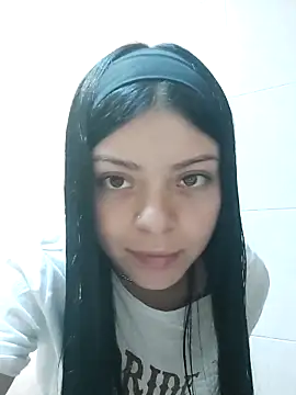 LunaJacobs online show from October 2025 04:50:01 PM