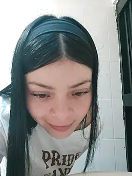 Snapshot of LunaJacobs chatting on November 2025 09:53:01 PM LunaJacobs online show from November 2025 09:53:01 PM