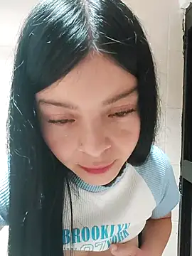 LunaJacobs online show from May 2026 06:02:02 PM