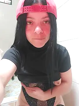 LunaJacobs online show from May 2026 07:35:01 PM