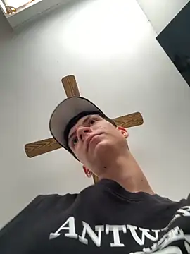 Snapshot of Luck__090 chatting on October 2025 05:03:02 PM Luck 090 online show from October 2025 05:03:02 PM