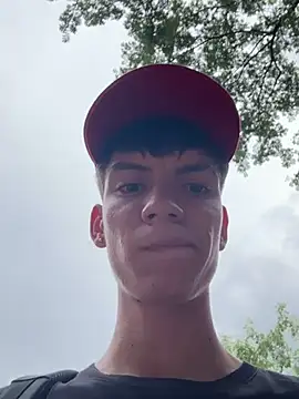 Snapshot of Luck__090 chatting on September 2025 08:47:02 PM Luck 090 online show from September 2025 08:47:02 PM