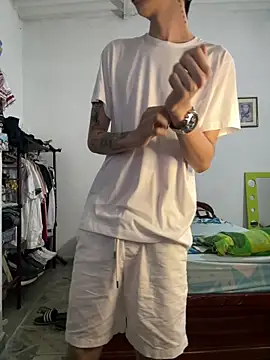 Luck  090 online show from April 2026 09:39:33 PM