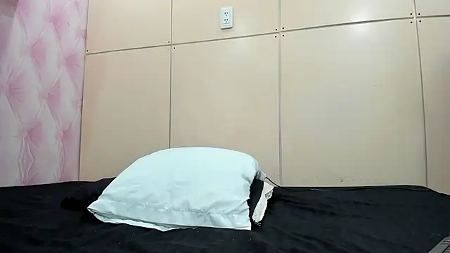 Jessybrownn online show from September 2025 01:31:02 AM