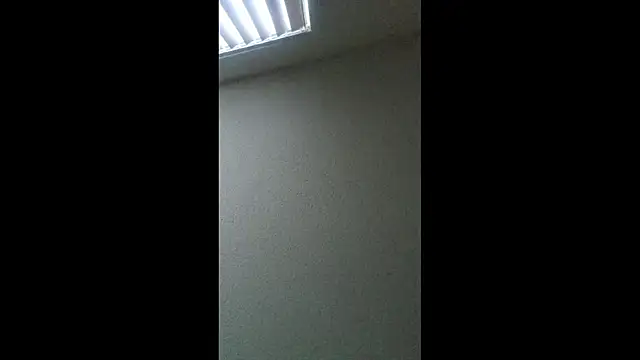 sthuart22 online show from October 2025 10:54:02 PM