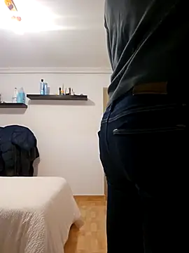 Latinfogoso84 online show from November 2025 12:17:02 PM