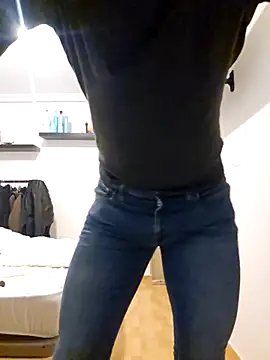 Latinfogoso84 online show from November 2025 07:06:01 PM