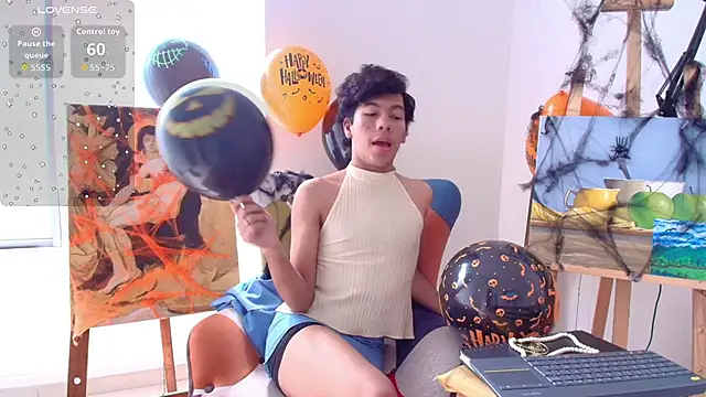 E R O S  online show from October 2025 07:35:01 PM