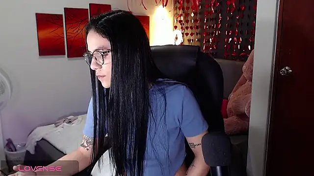 Ashley olivares online show from October 2025 07:48:02 PM