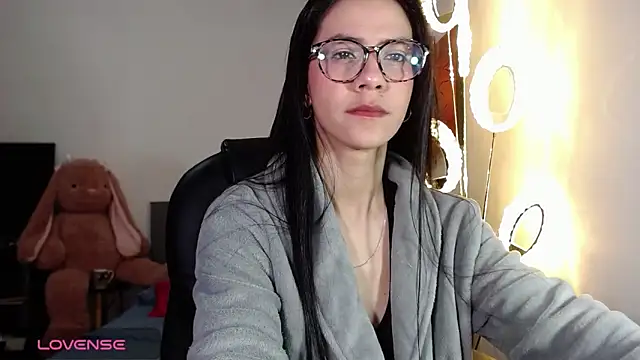 Ashley olivares online show from November 2025 07:28:02 PM