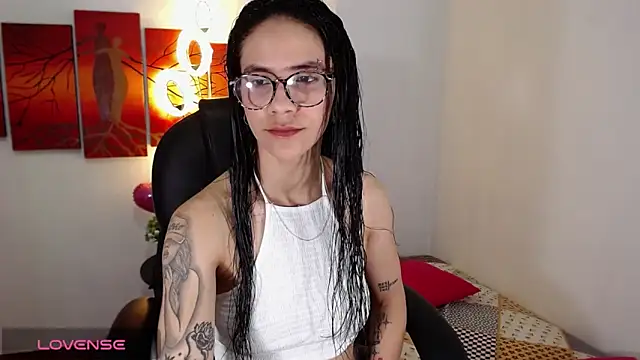 Ashley olivares online show from September 2025 04:57:01 PM