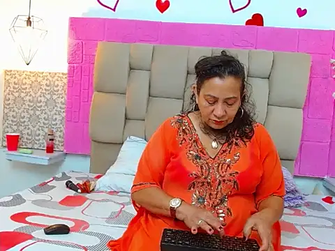 Lindacoopers online show from September 2025 12:14:01 PM