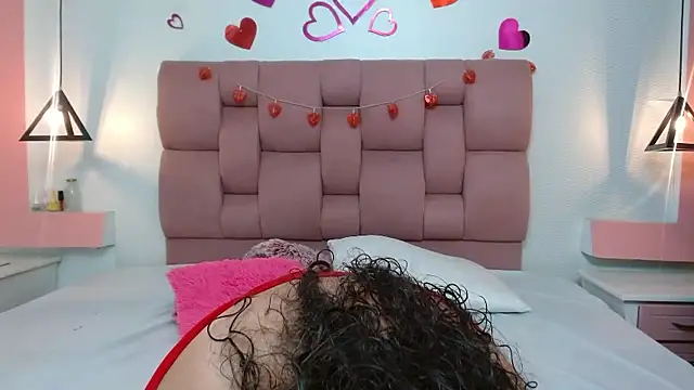 Lindacoopers online show from October 2025 12:39:01 PM