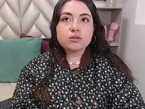 Snapshot of Vicluxxx chatting on October 2025 01:03:02 PM Vicluxxx online show from October 2025 01:03:02 PM