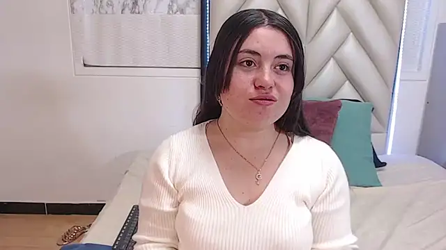 Snapshot of Vicluxxx chatting on October 2025 12:35:02 PM Vicluxxx online show from October 2025 12:35:02 PM