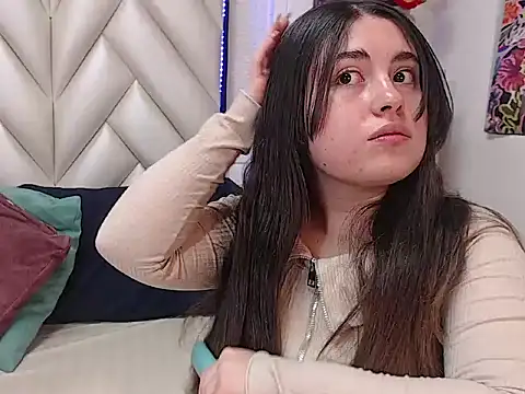 Snapshot of Vicluxxx chatting on November 2025 12:52:01 PM Vicluxxx online show from November 2025 12:52:01 PM