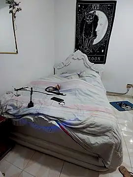 Snapshot of kathfendom chatting on December 2025 12:39:02 AM kathfendom online show from December 2025 12:39:02 AM