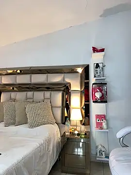 Snapshot of Sara_trans_hot chatting on February 2026 06:43:02 PM Sara trans hot online show from February 2026 06:43:02 PM