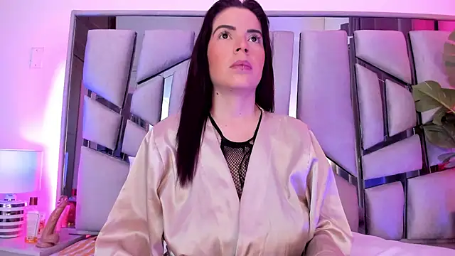 Snapshot of _valeria_saenz_ chatting on November 2025 02:48:01 AM valeria saenz online show from November 2025 02:48:01 AM