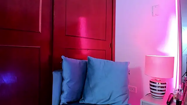 Snapshot of _valeria_saenz_ chatting on November 2025 03:22:02 AM valeria saenz online show from November 2025 03:22:02 AM