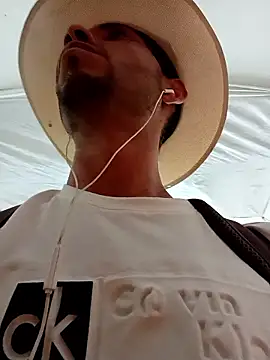 Snapshot of AlphaAlterX chatting on February 2026 09:14:01 PM AlphaAlterX online show from February 2026 09:14:01 PM