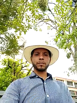 AlphaAlterX online show from October 2025 06:09:02 PM