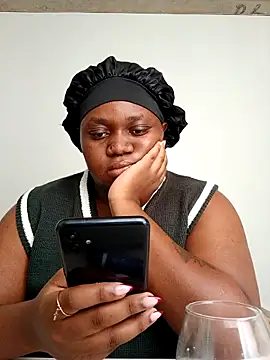 Gyminae online show from November 2025 12:06:01 PM