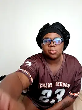 Gyminae online show from November 2025 12:30:01 PM